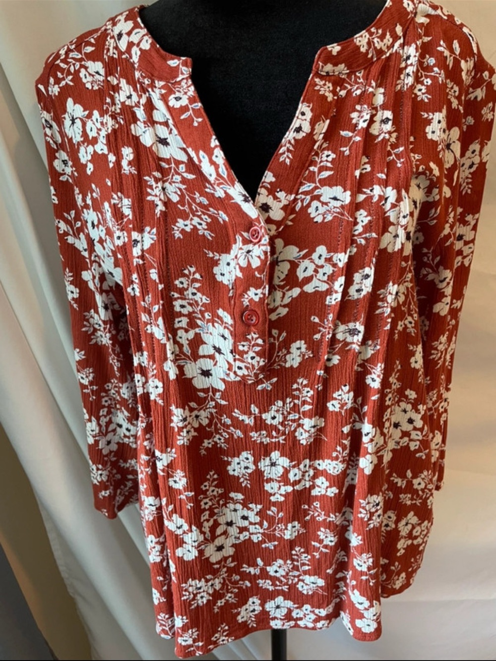 fun 2 fun Rust and White Floral Long-Sleeve Buttoned Blouse